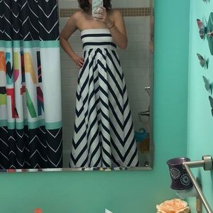 Jessica Simpson Maternity Chevron dress size small